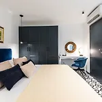 Sun And Stone Apartment